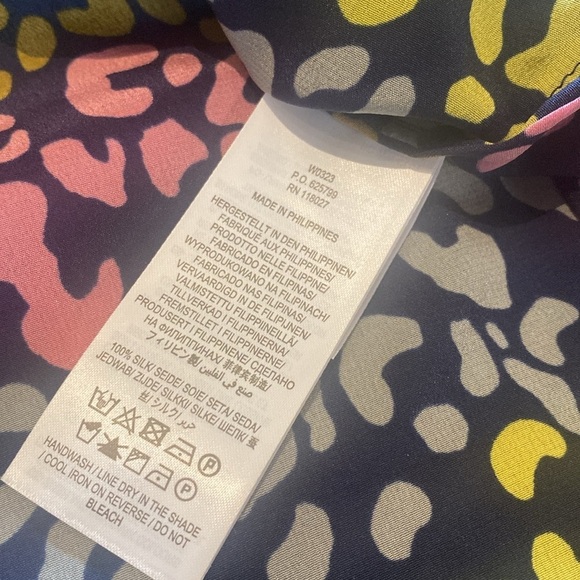 BODEN Silk Button Down Shirt Rainbow Geo Animal AOP Navy Yellow Pink Gray M - Picture 6 of 9